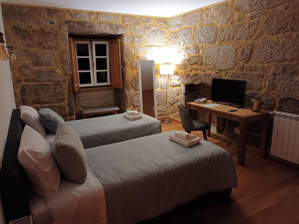 Casa De Ferrapilhe Villa Paranhos  ภายนอก รูปภาพ